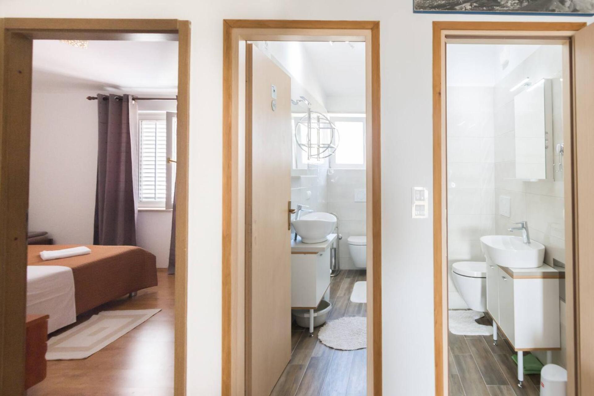 Apartment Rajna Биоград на Мору Екстериор снимка