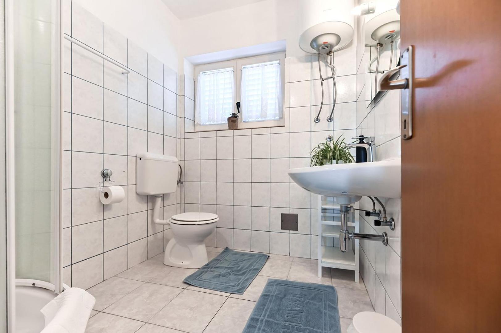 Apartment Rajna Биоград на Мору Екстериор снимка