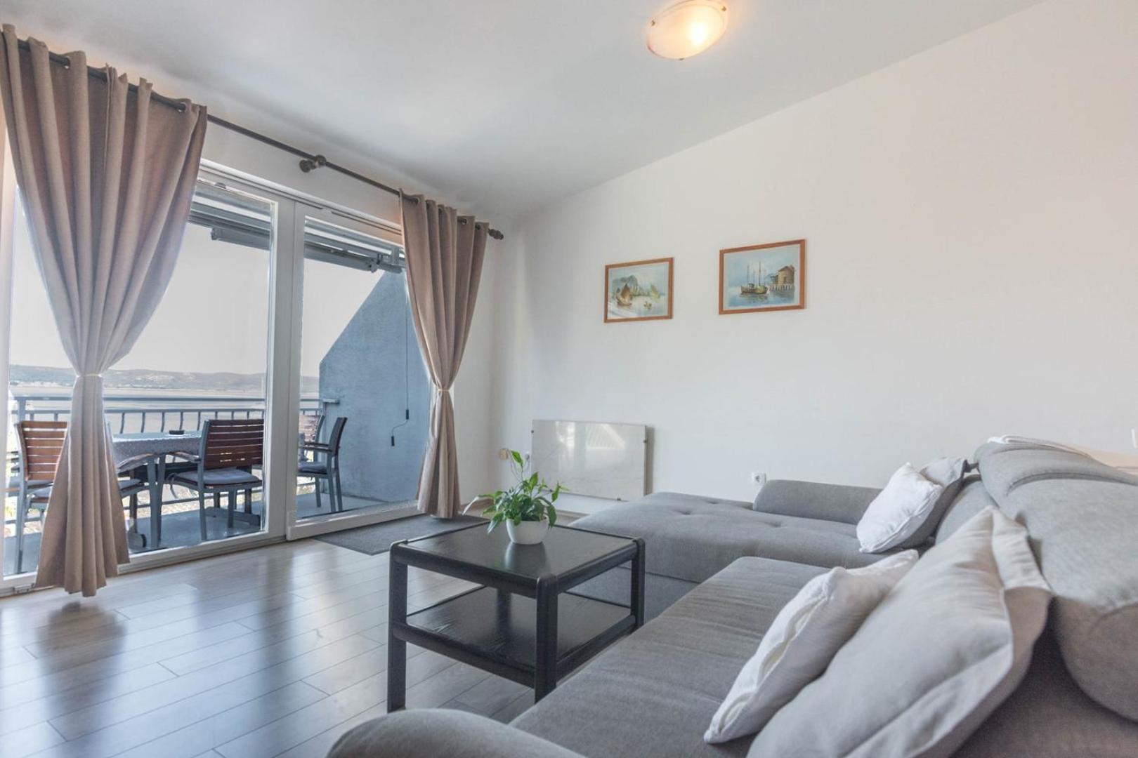Apartment Rajna Биоград на Мору Екстериор снимка