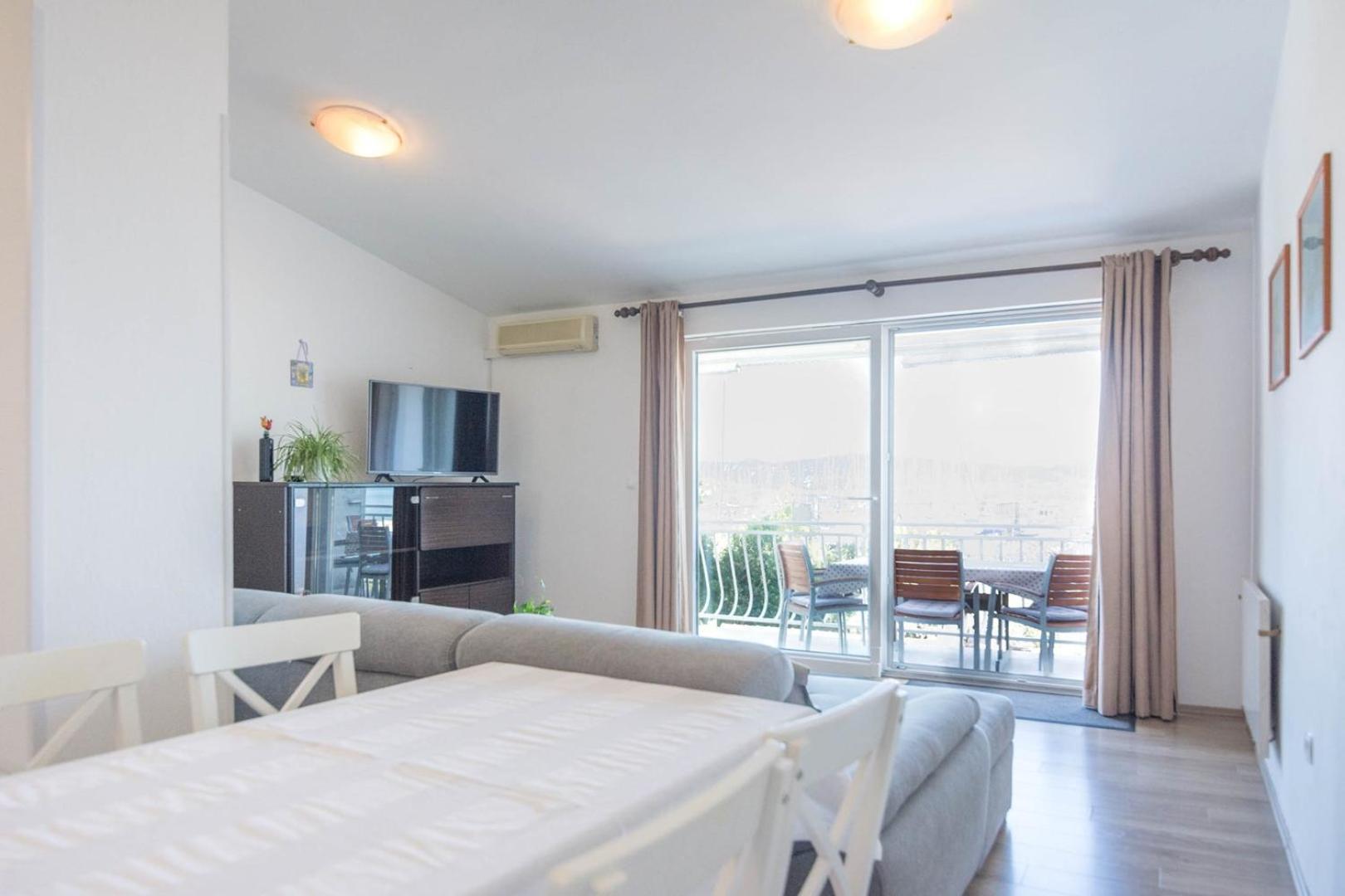 Apartment Rajna Биоград на Мору Екстериор снимка